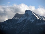 Thumbnail shows lightbox, image name shows slide